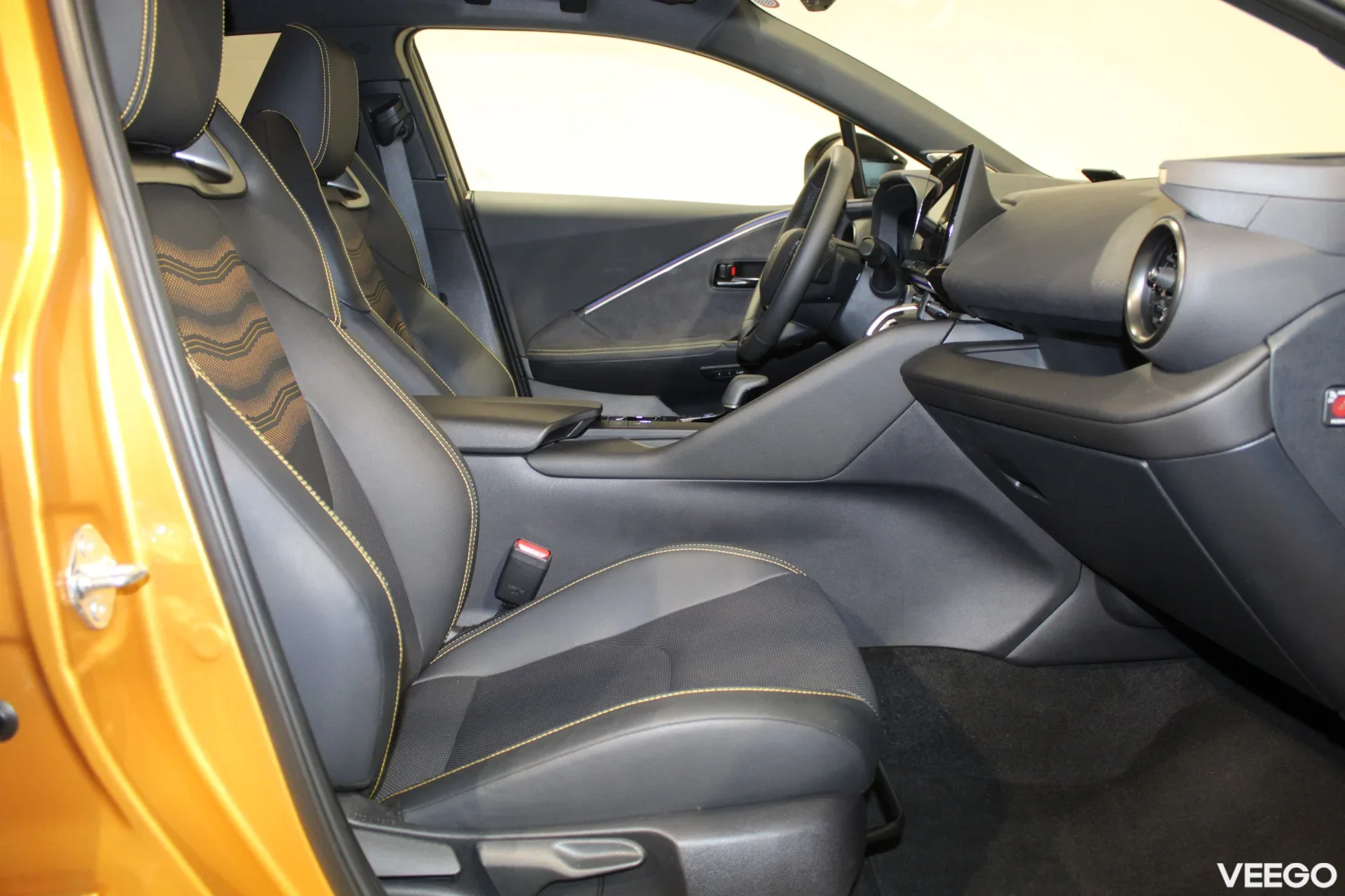 Toyota C-HR Premiere Edition Plug-in Hybrid 2 111kW