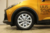 Toyota C-HR Premiere Edition Plug-in Hybrid 2 111kW thumbnail