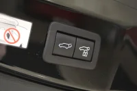 Toyota C-HR Premiere Edition Plug-in Hybrid 2 111kW thumbnail