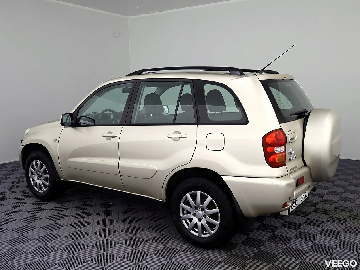 Toyota RAV4 2.0 110kW