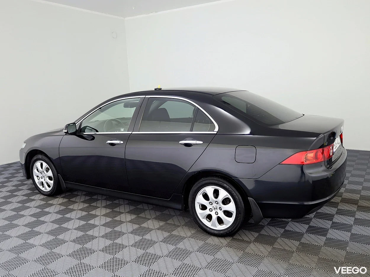 Honda Accord 2.0 114kW