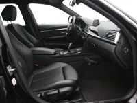 BMW 320 2 120kW thumbnail