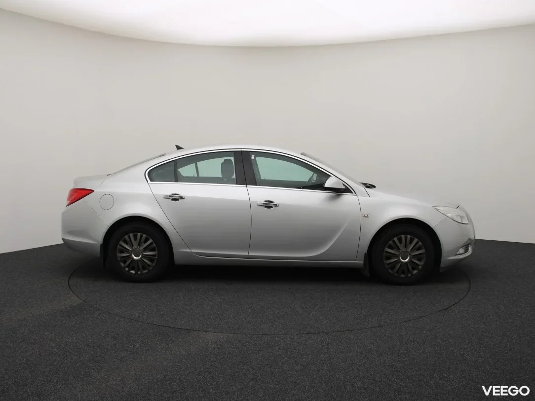 Opel Insignia 1.8 103kW