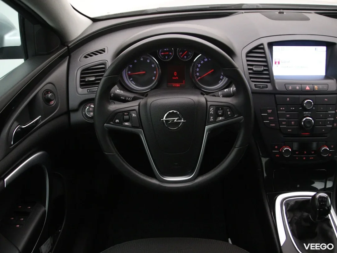 Opel Insignia 1.8 103kW