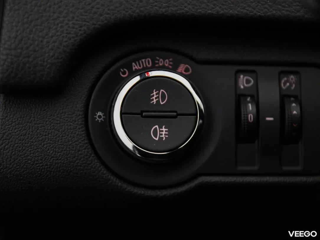 Opel Insignia 1.8 103kW