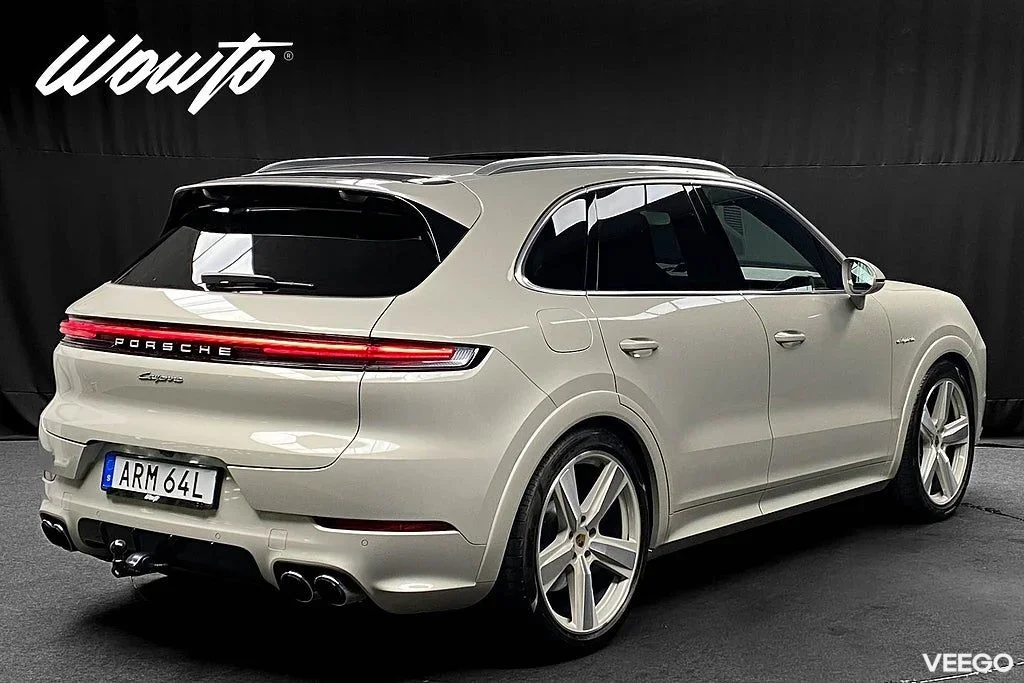Porsche Cayenne E-Hybrid 470HK /18-Vägs /Pano /Bose /Se Spec/4.95% 346kW