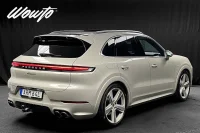 Porsche Cayenne E-Hybrid 470HK /18-Vägs /Pano /Bose /Se Spec/4.95% 346kW thumbnail
