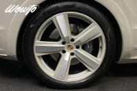 Porsche Cayenne E-Hybrid 470HK /18-Vägs /Pano /Bose /Se Spec/4.95% 346kW thumbnail