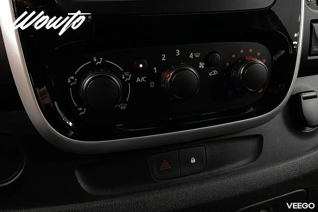 Renault Trafic 1.6 dCi 125HK L2 3-Sits /V-Inredd /Värmare 92kW