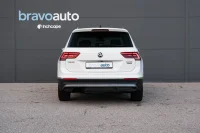 Volkswagen Tiguan Highline 4Motion 2 140kW thumbnail