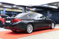 BMW 530 3.0 195kW thumbnail