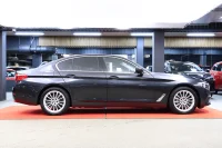 BMW 530 3.0 195kW thumbnail
