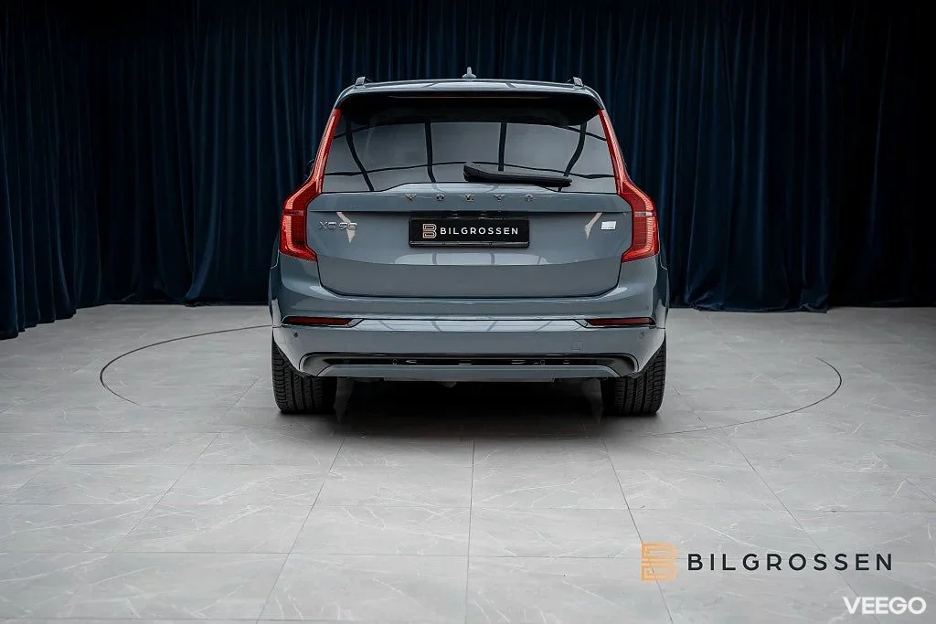 Volvo XC90 Recharge T8 AWD Ultimate Dark 3.99% 7-Sits B&W   Pano Hud 335kW