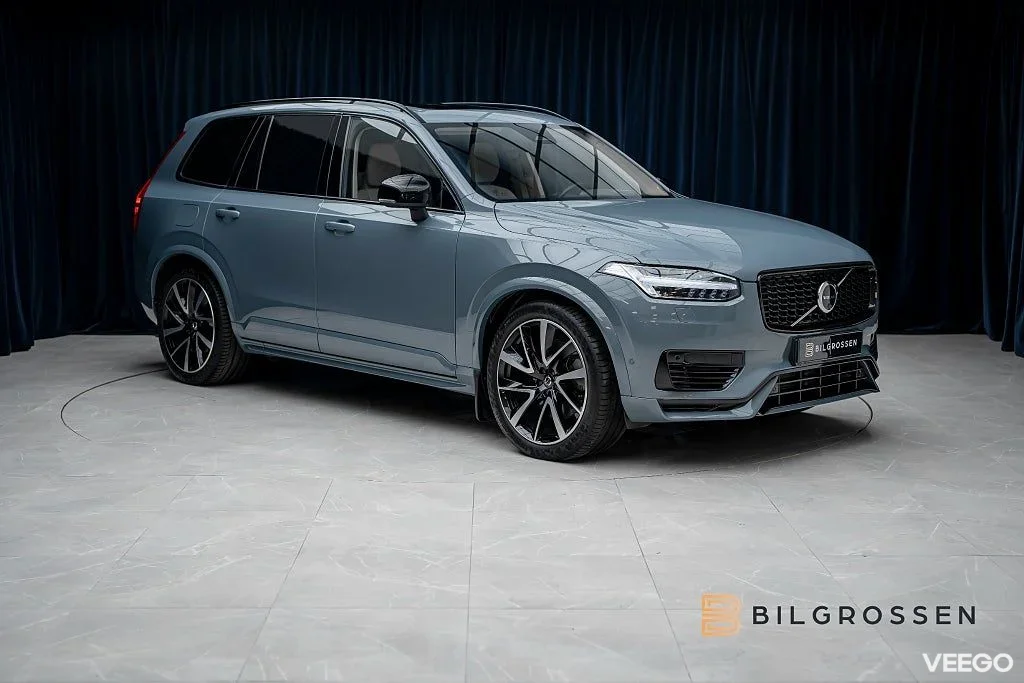 Volvo XC90 Recharge T8 AWD Ultimate Dark 3.99% 7-Sits B&W   Pano Hud 335kW