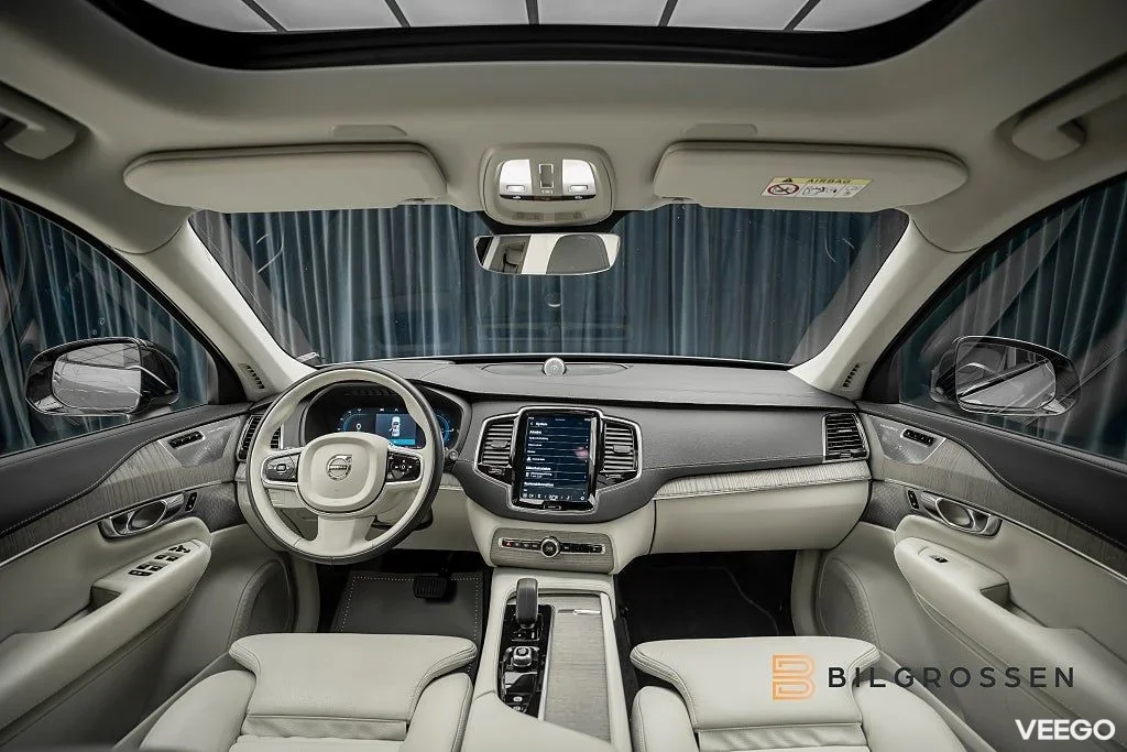 Volvo XC90 Recharge T8 AWD Ultimate Dark 3.99% 7-Sits B&W   Pano Hud 335kW