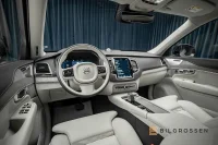 Volvo XC90 Recharge T8 AWD Ultimate Dark 3.99% 7-Sits B&W   Pano Hud 335kW thumbnail