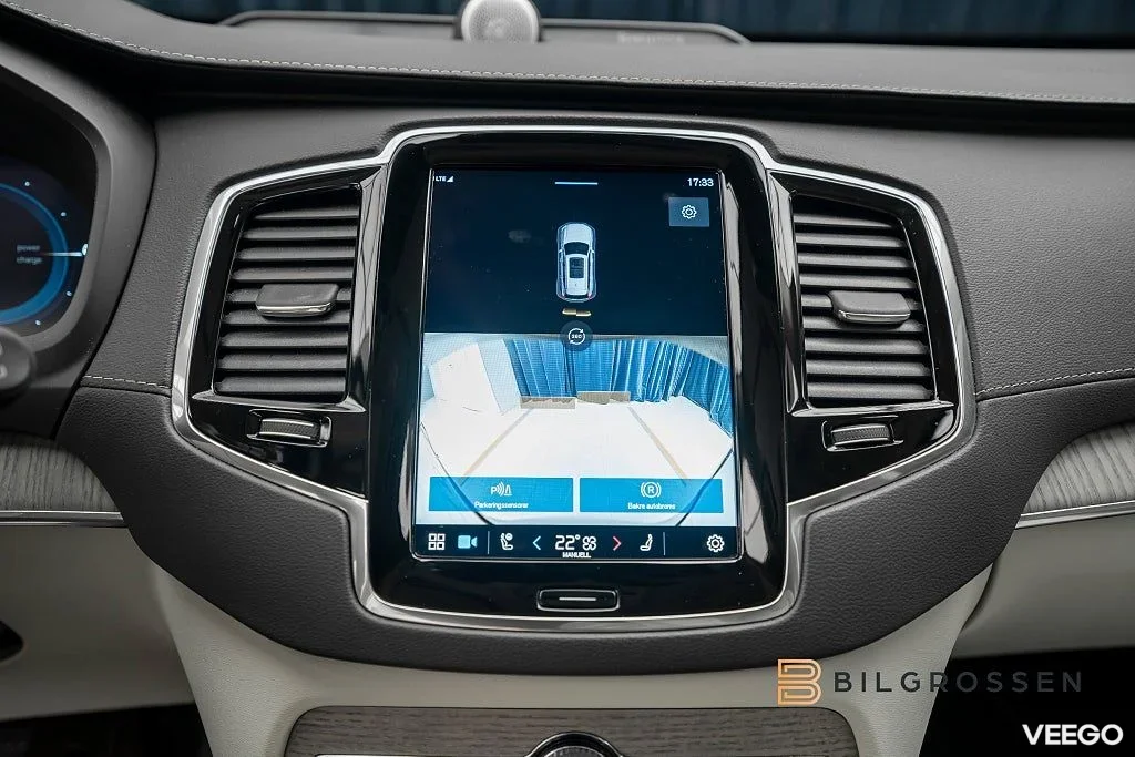 Volvo XC90 Recharge T8 AWD Ultimate Dark 3.99% 7-Sits B&W   Pano Hud 335kW