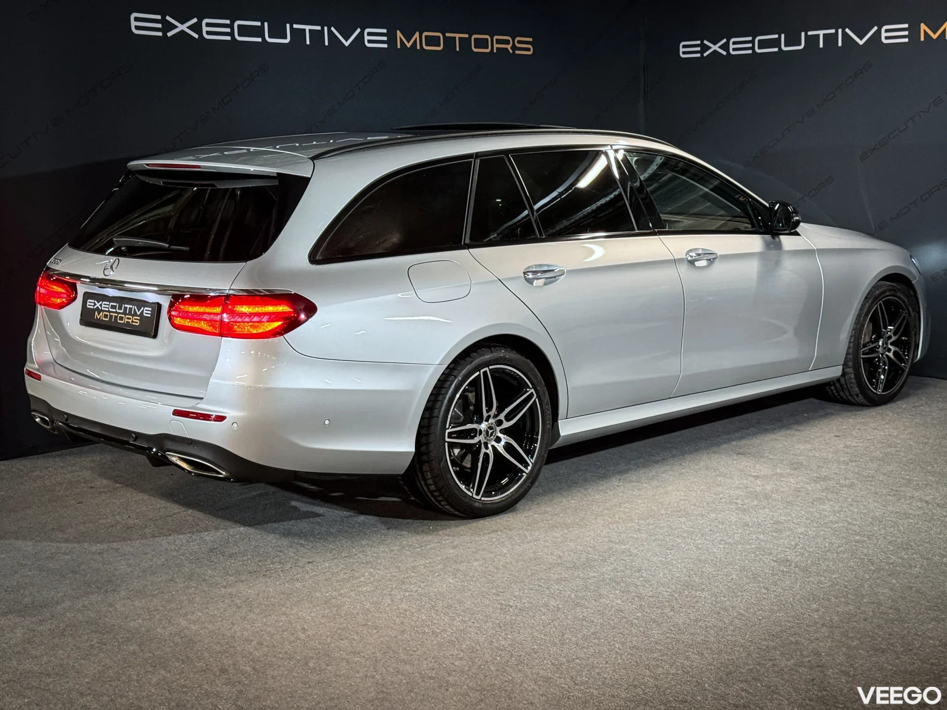 Mercedes-Benz E300 2.0 190kW