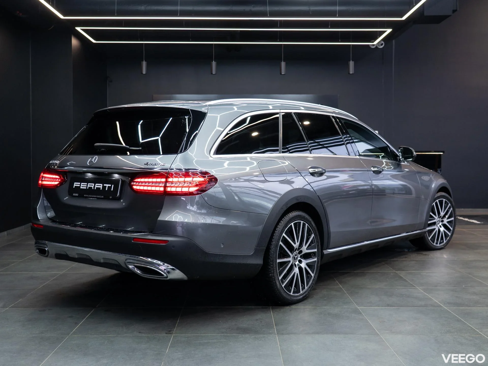 Mercedes-Benz E220 2.0 147kW