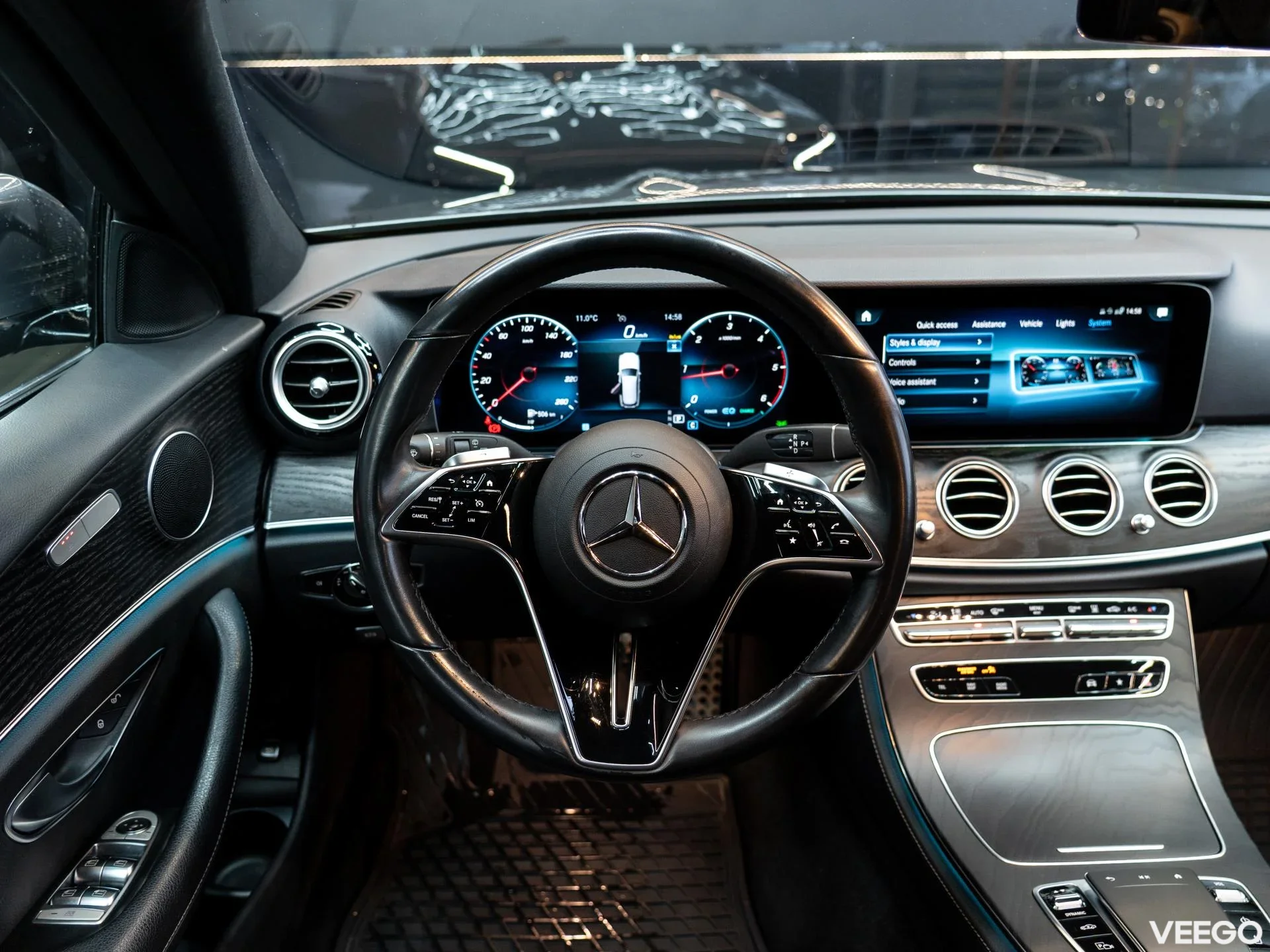 Mercedes-Benz E220 2.0 147kW