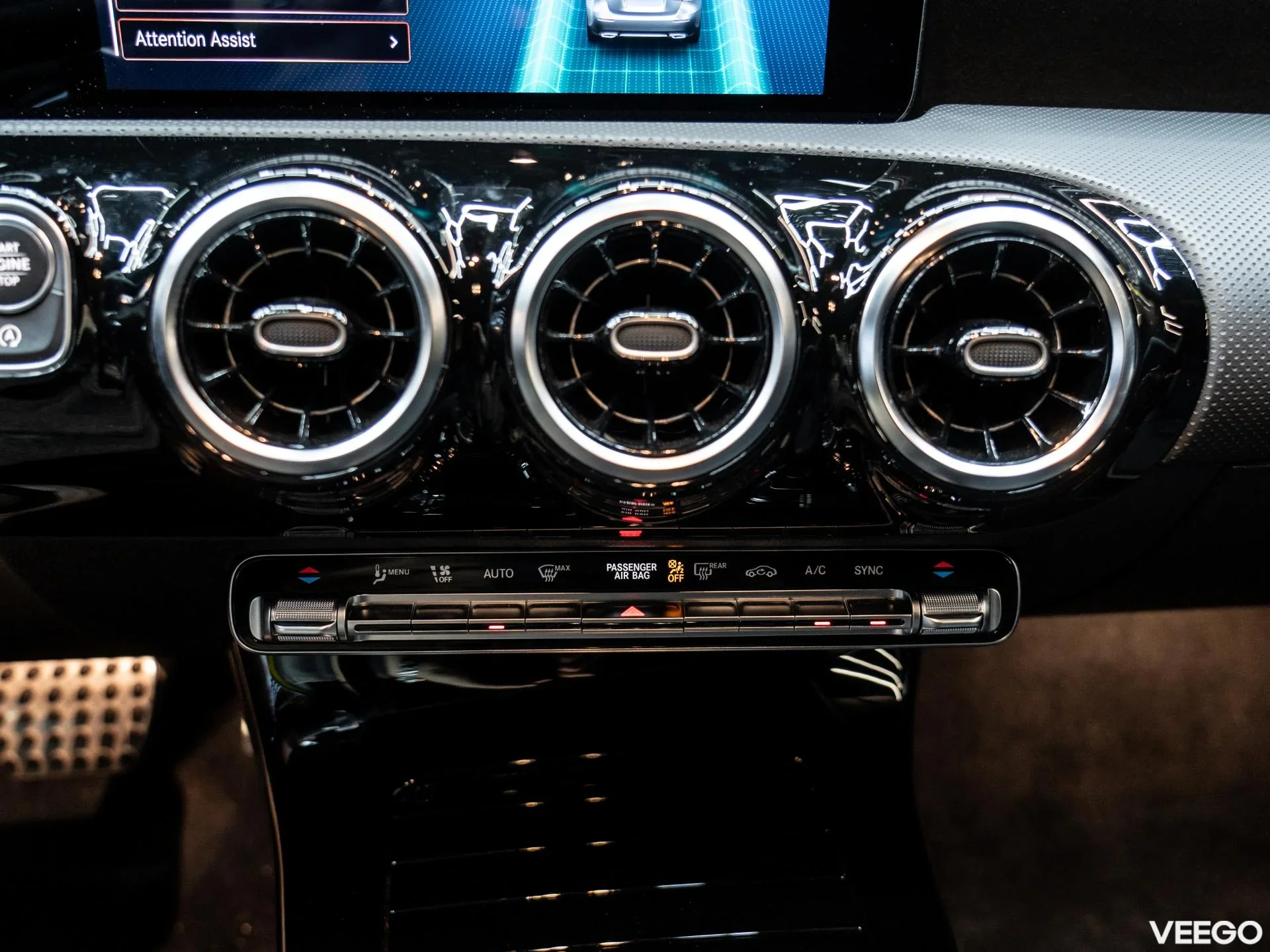 Mercedes-Benz A180 1.3 100kW