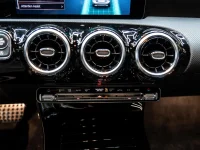 Mercedes-Benz A180 1.3 100kW thumbnail