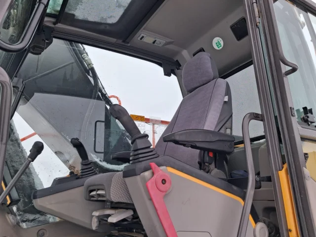Image of Volvo EC220E