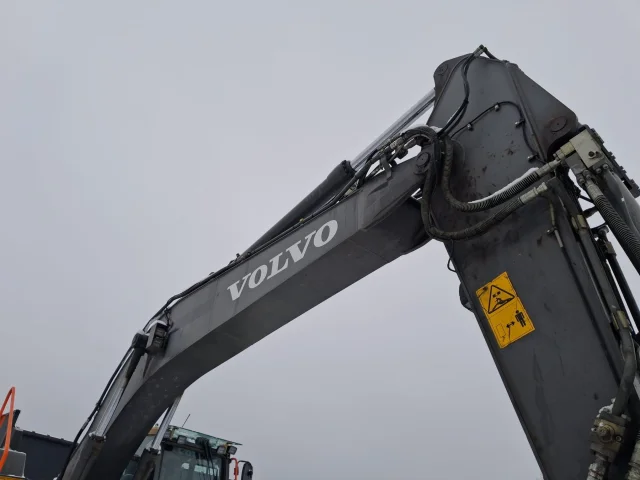 Image of Volvo EC220E