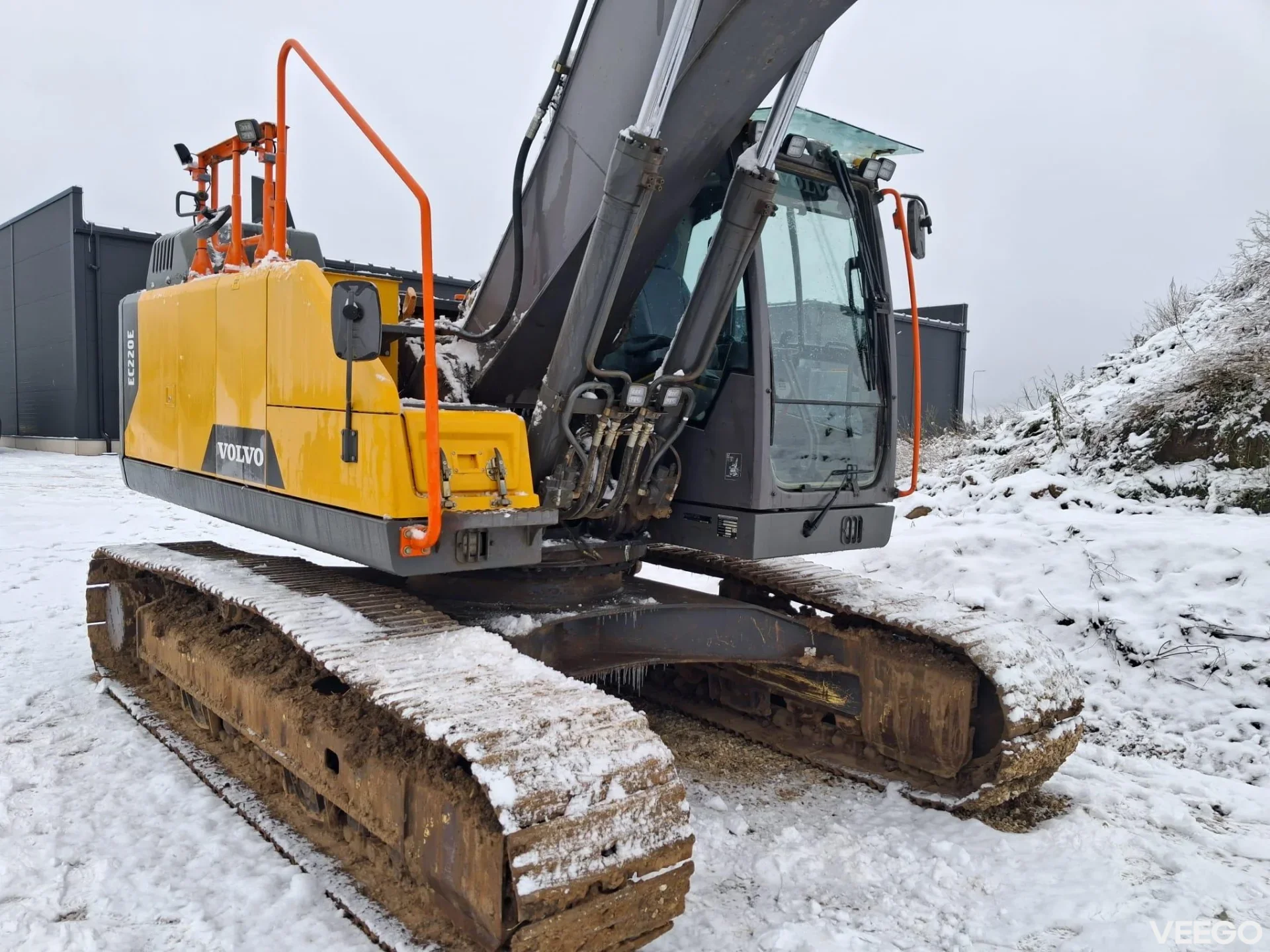 Volvo EC220E