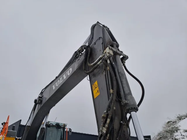 Image of Volvo EC220E