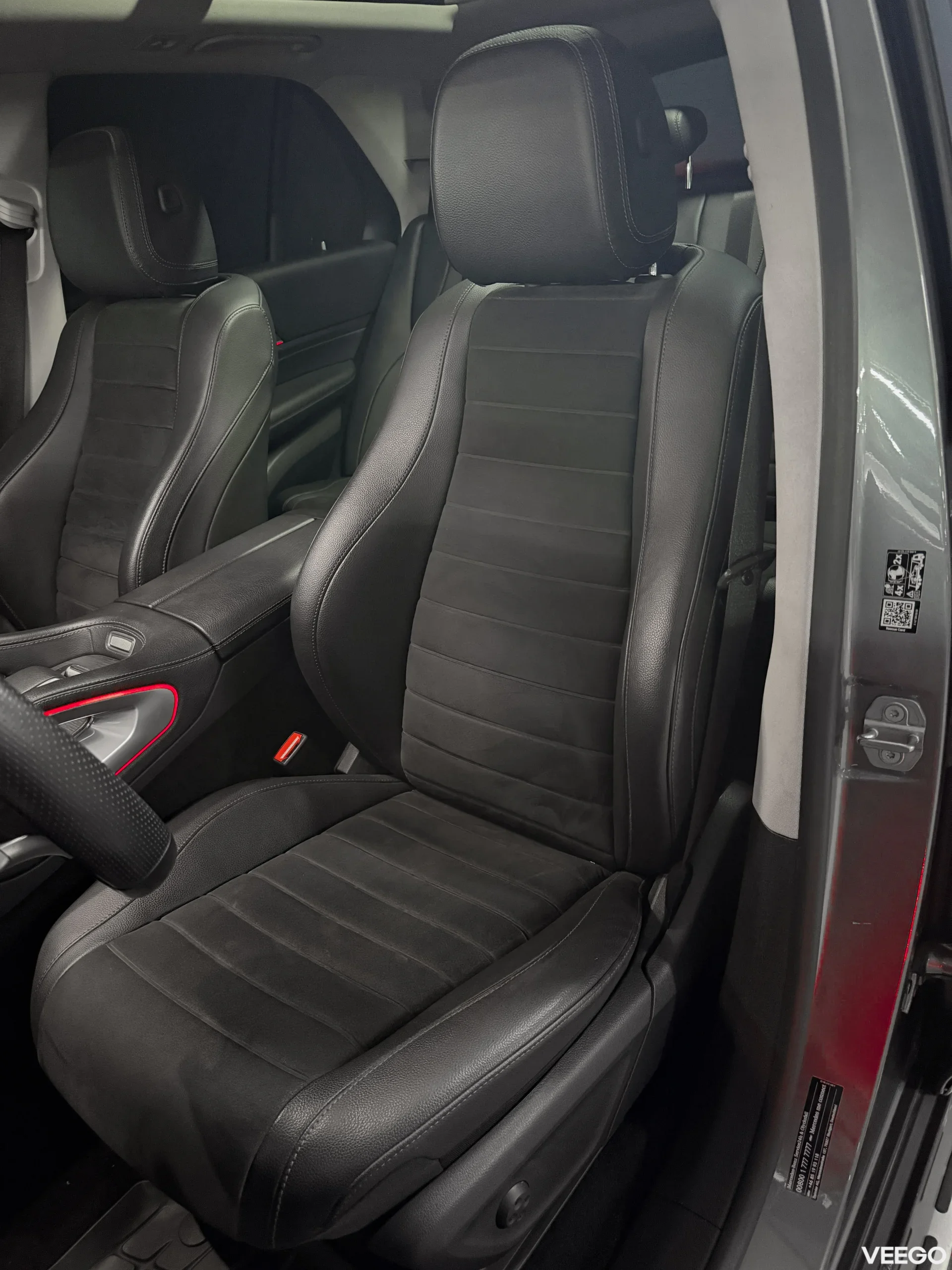 Mercedes-Benz GLE300 2.0 180kW