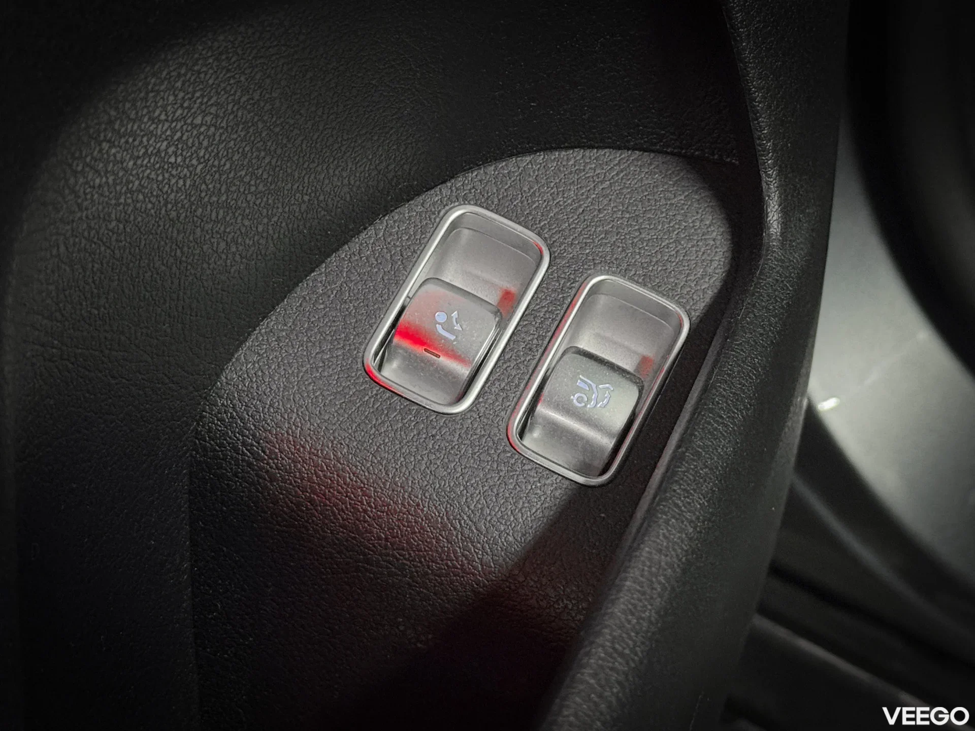 Mercedes-Benz GLE300 2.0 180kW