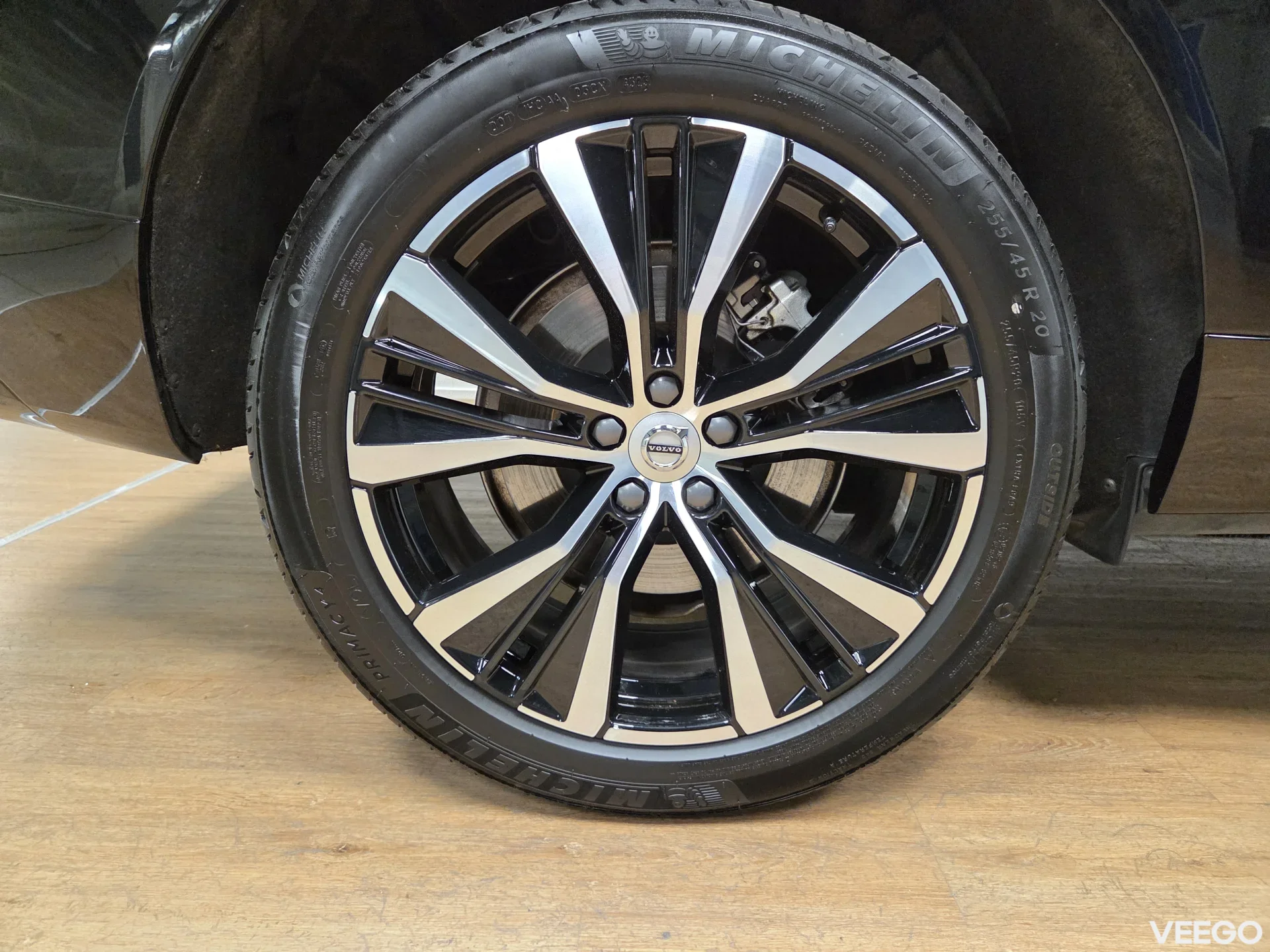 Volvo XC60 AWD PLUS DARK INTELLI SAFE PRO 2.0 B4 KERS Mild Hybrid 145kW