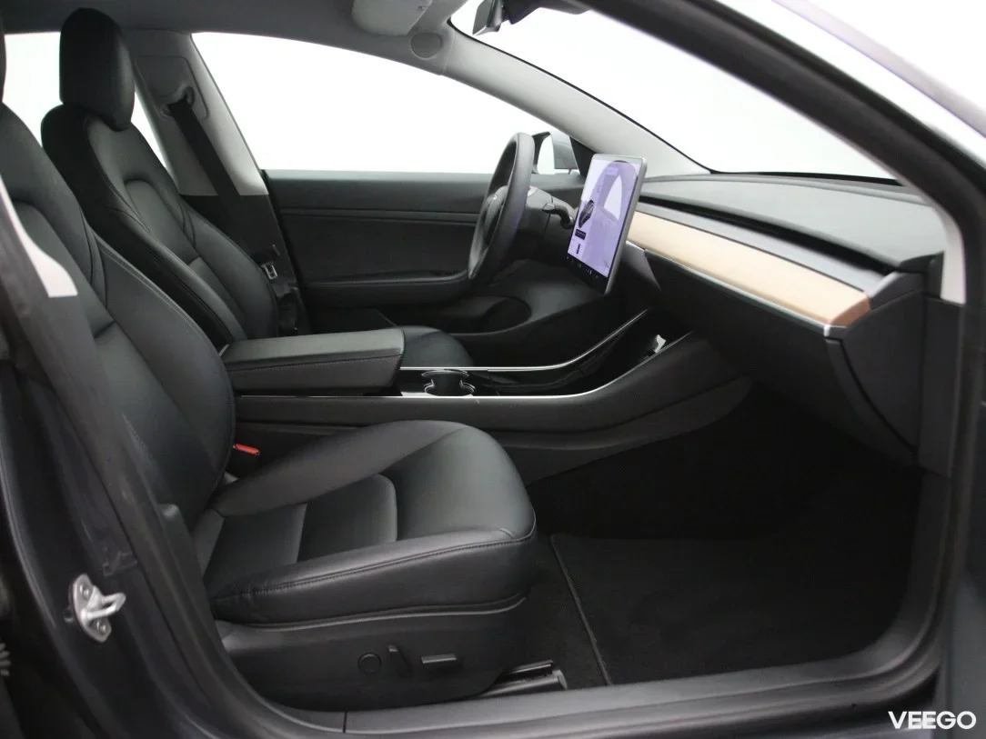 Tesla Model 3 0 175kW