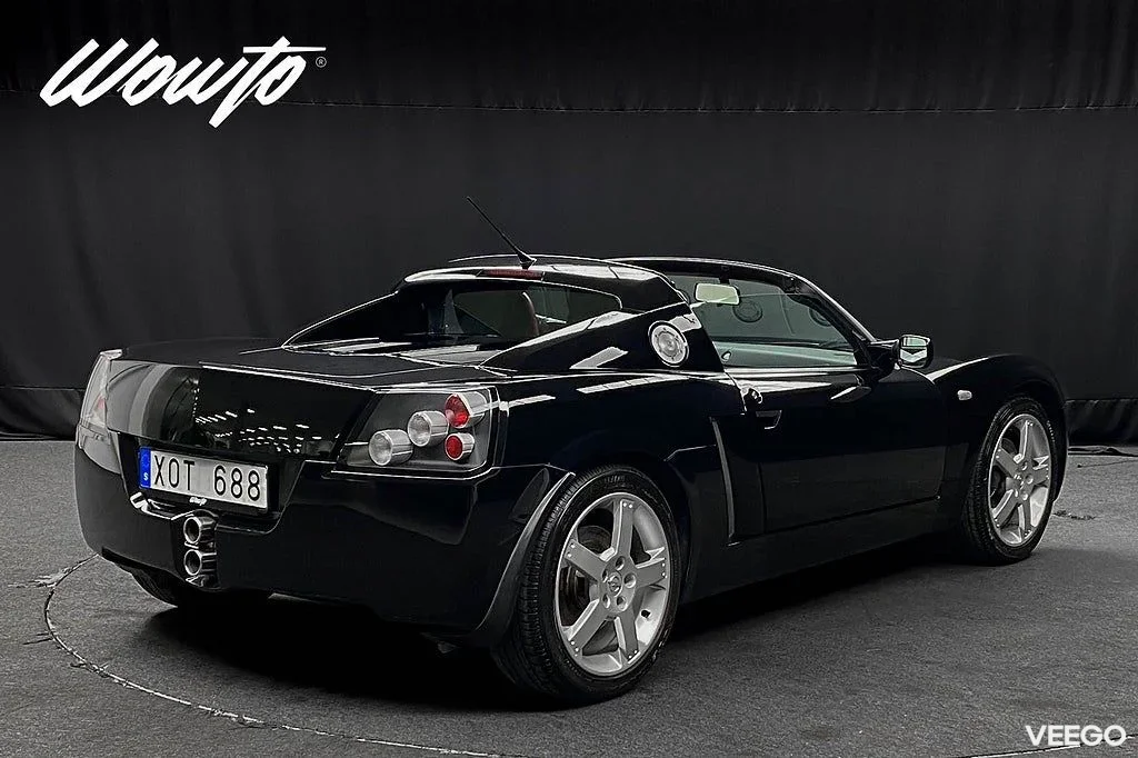 Opel Speedster 2.2 NA 147HK Manuell / Skinn / Cab 108kW