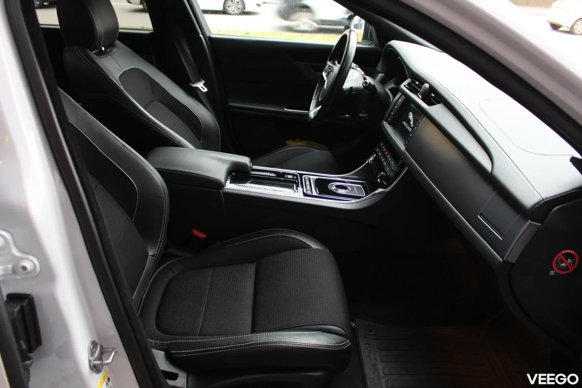 Jaguar XF X260 3.0d R-Sport 3.0 221kW