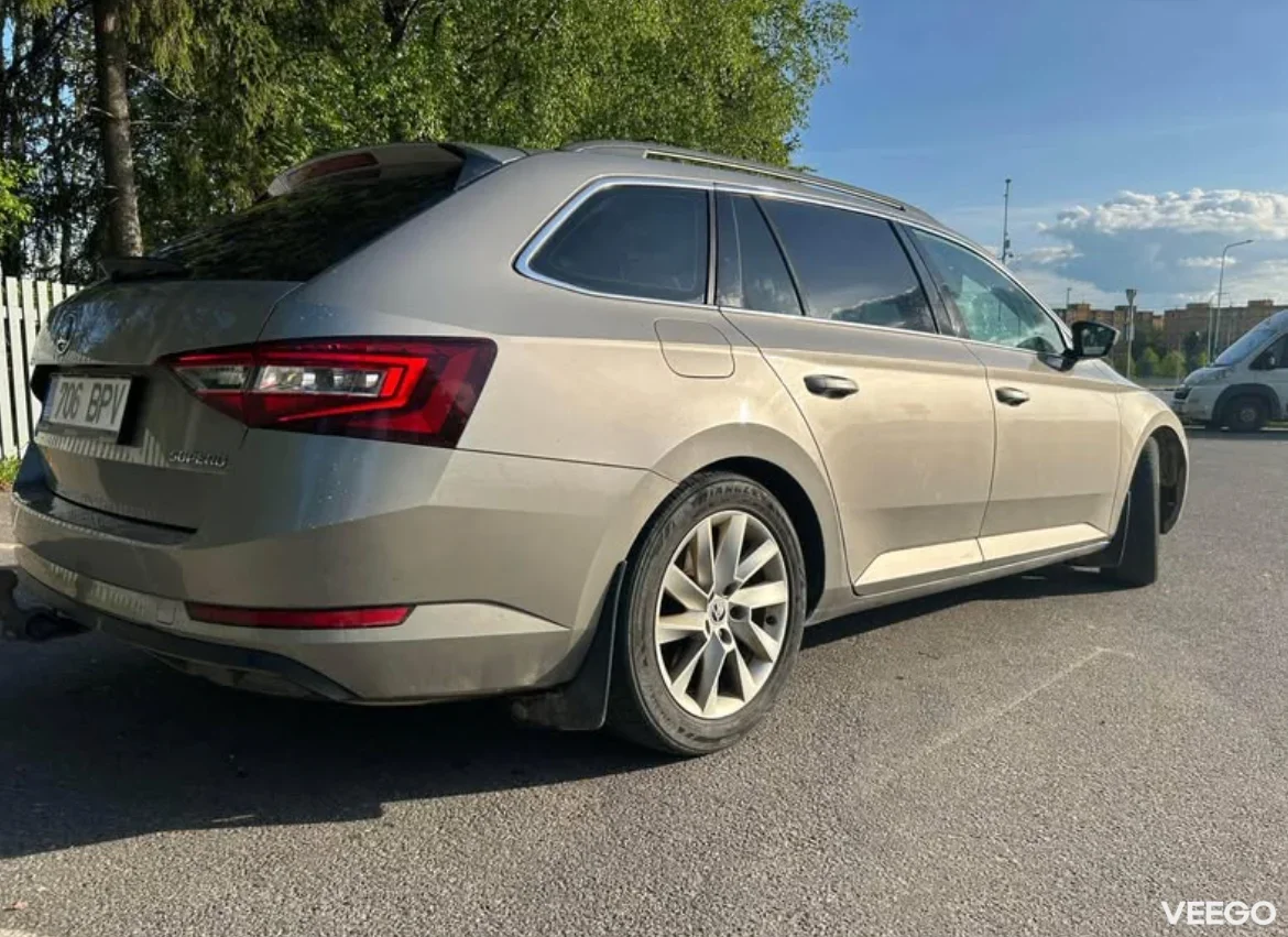 Skoda Superb superb 2.0 110kW