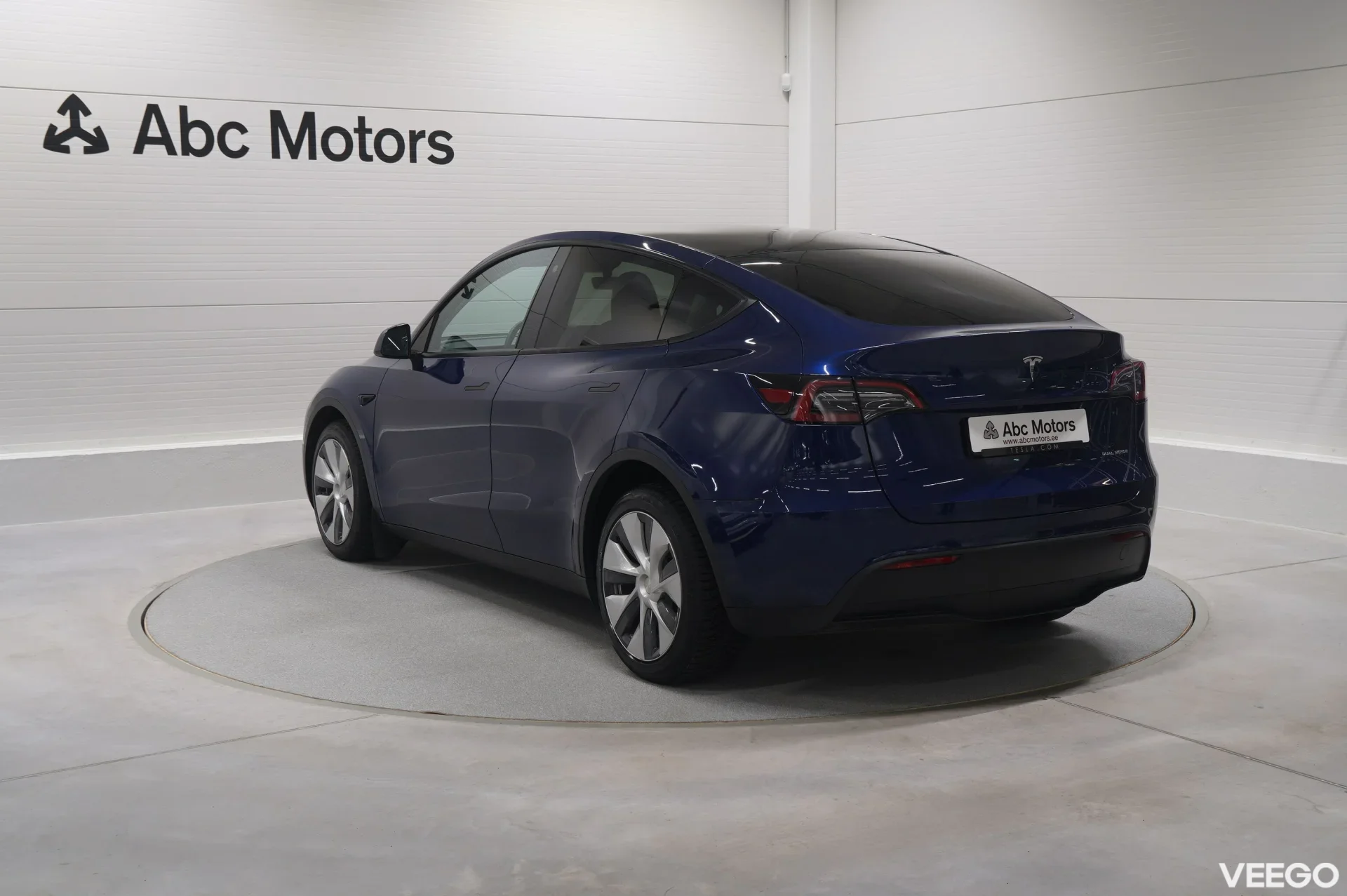 Tesla Model Y Long Range Dual Motor AWD 153kW