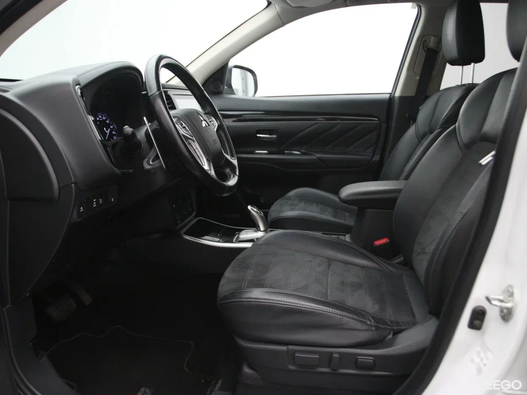 Mitsubishi Outlander 2.4 99kW