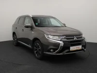 Mitsubishi Outlander 2 89kW thumbnail