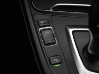 BMW 320 2 120kW thumbnail