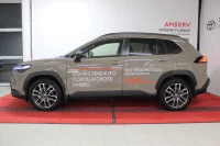 Toyota Corolla Cross Luxury Hybrid FWD 2 98kW thumbnail