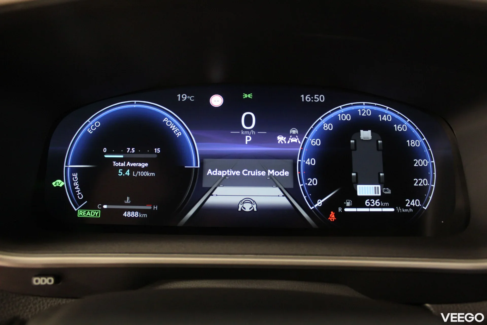 Toyota Corolla Cross Luxury Hybrid FWD 2 98kW