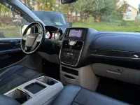 Chrysler Town & Country 3.6 211kW thumbnail