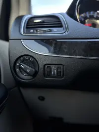 Chrysler Town & Country 3.6 211kW thumbnail