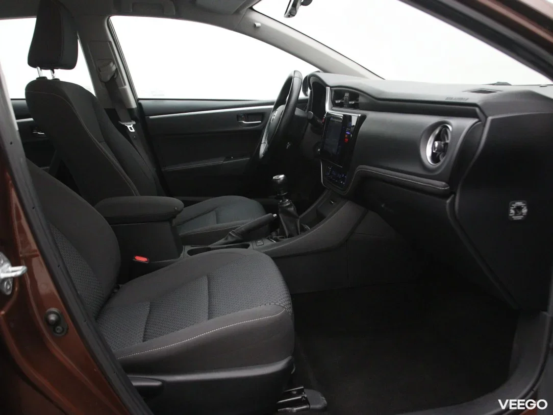 Toyota Corolla 1.6 97kW