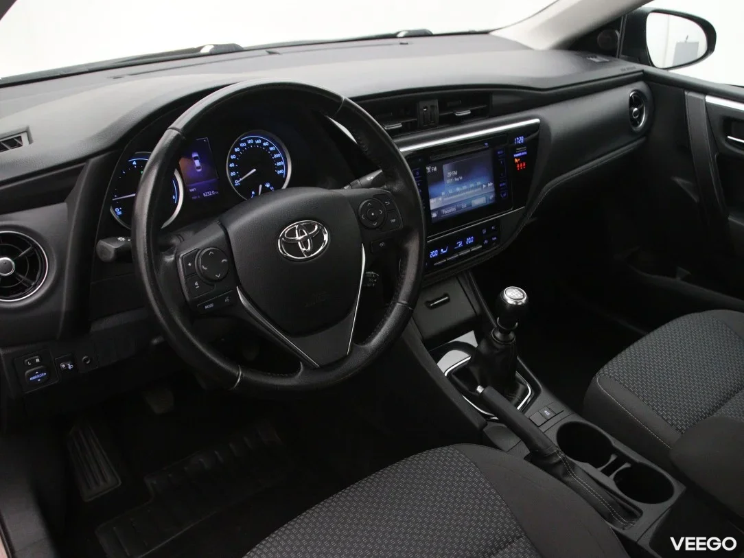 Toyota Corolla 1.6 97kW