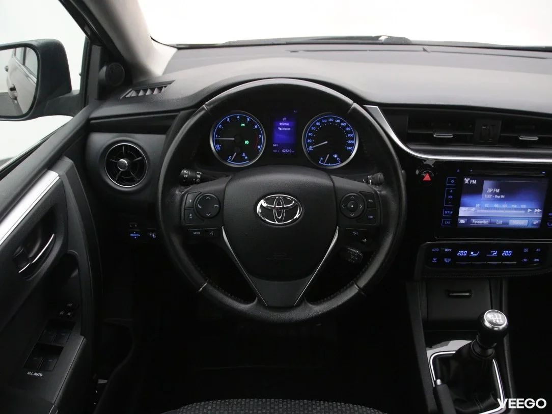 Toyota Corolla 1.6 97kW