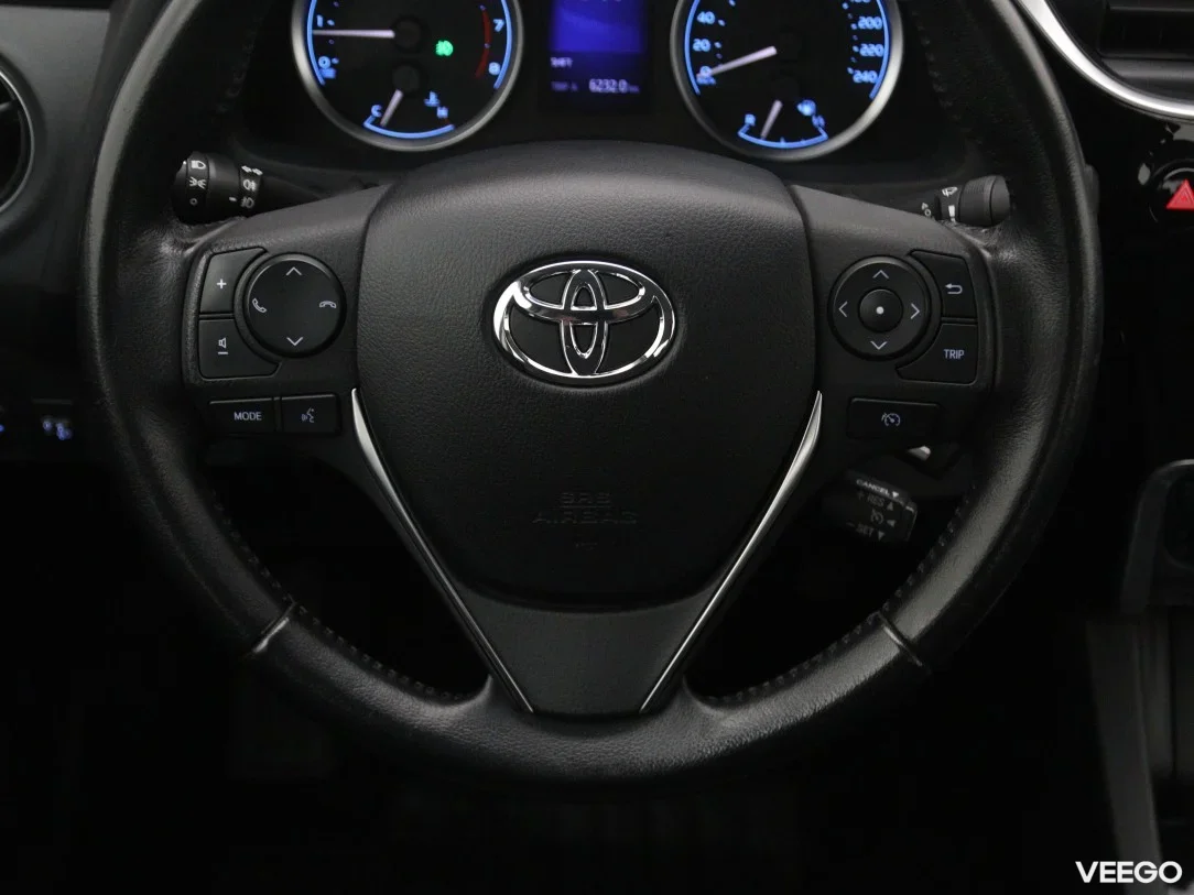 Toyota Corolla 1.6 97kW