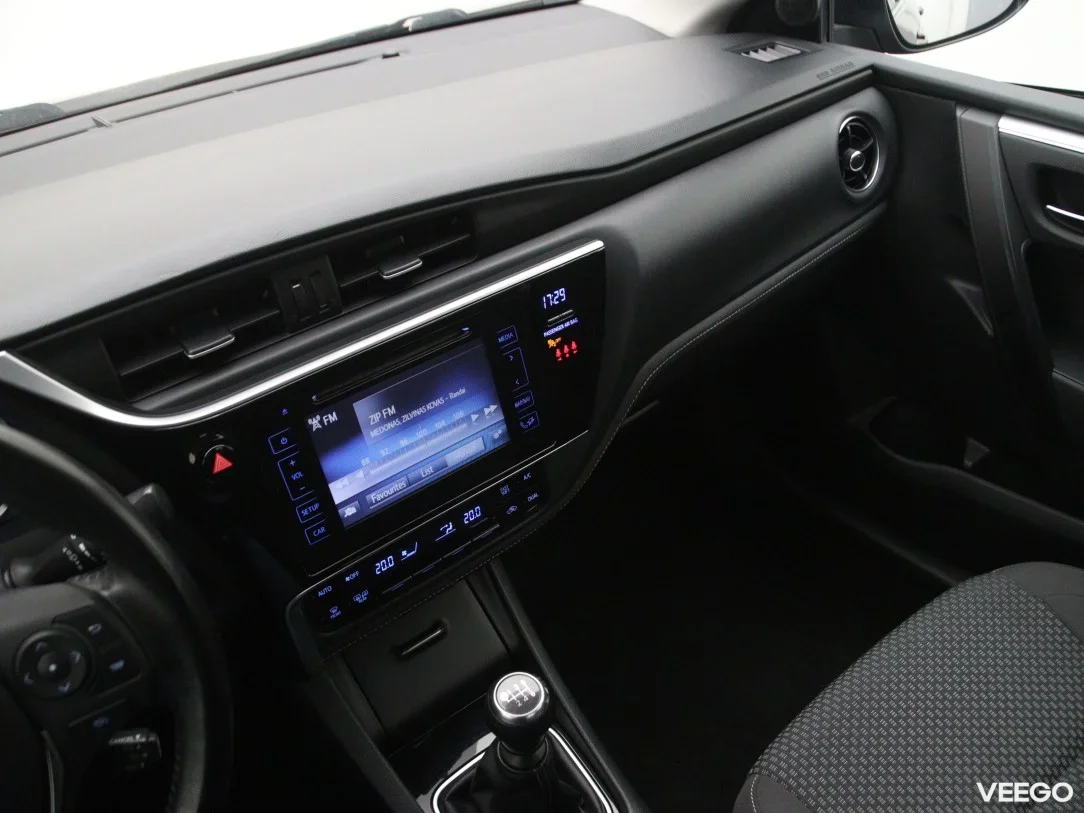 Toyota Corolla 1.6 97kW